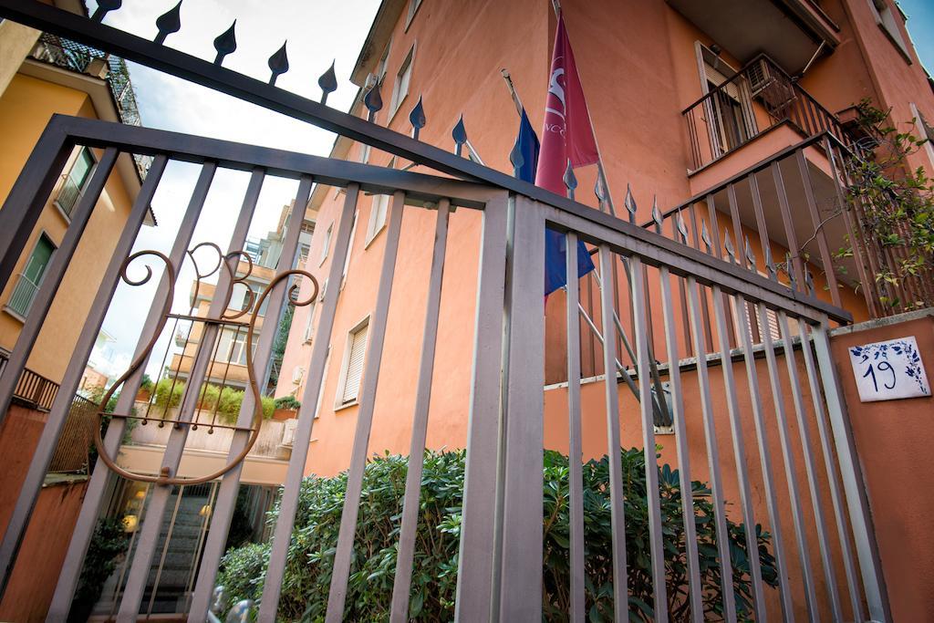 Hotel Ponte Bianco Rome Exterior photo